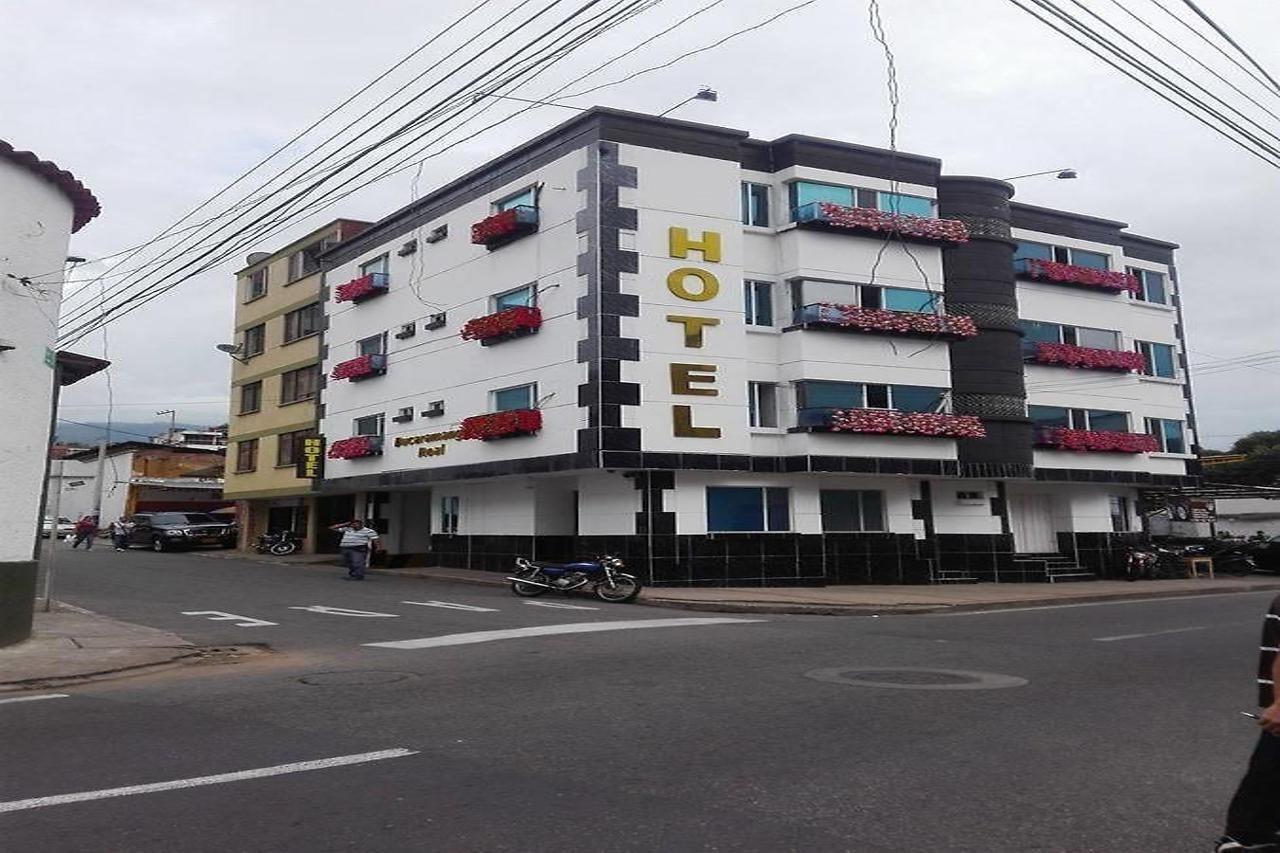 Hotel Bucaramanga Real Esterno foto
