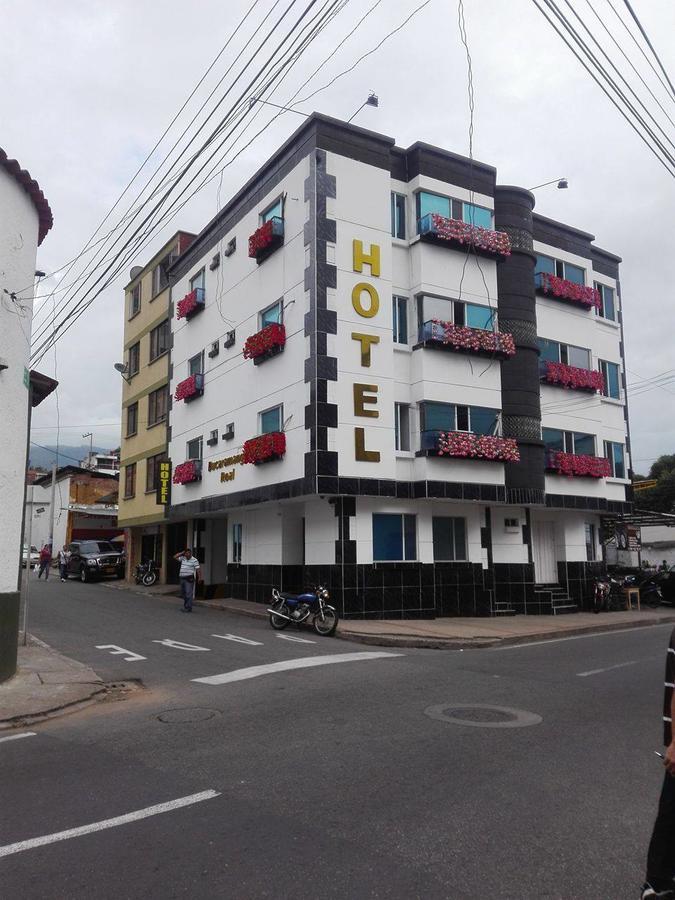 Hotel Bucaramanga Real Esterno foto